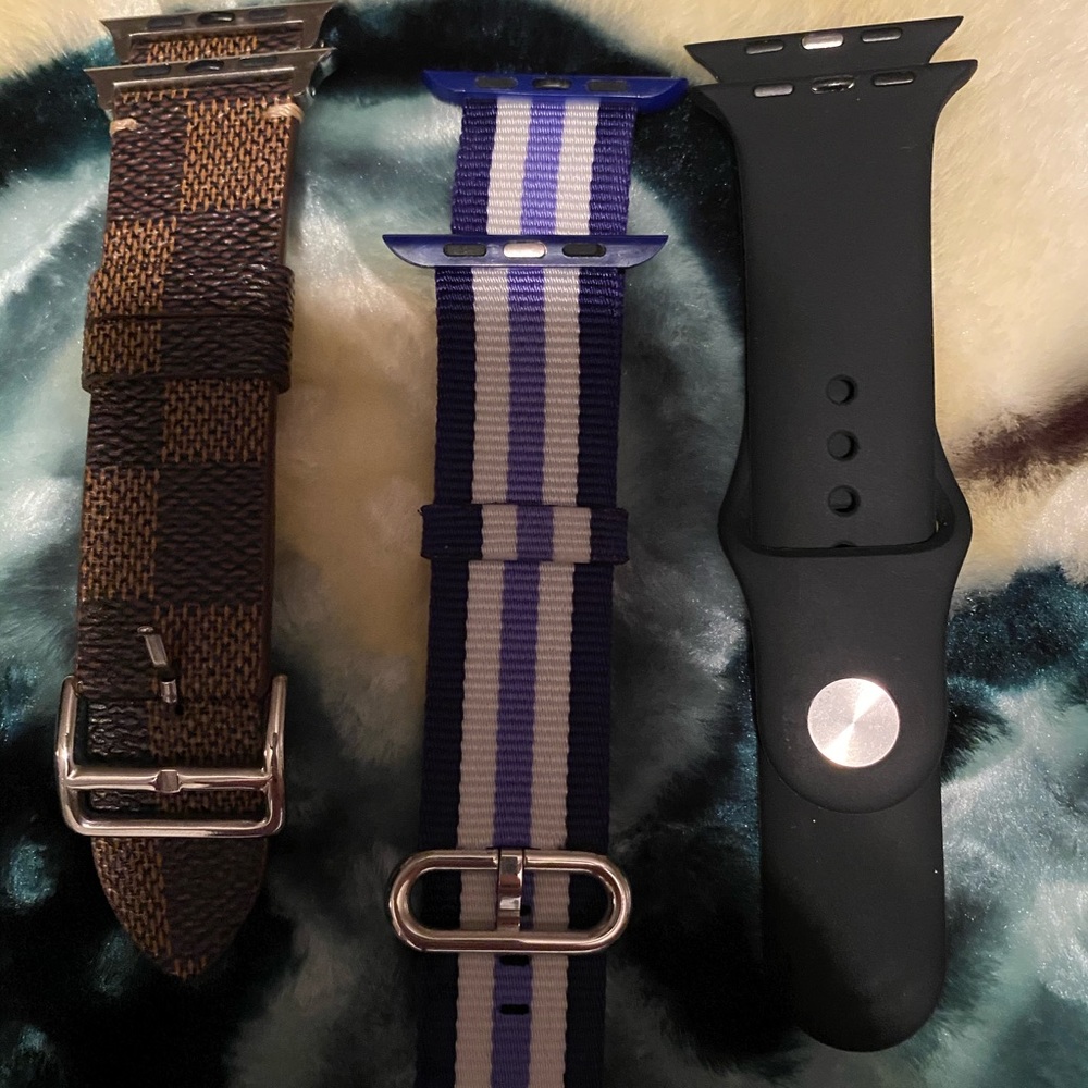 SOLD      Apple Watch bands for 42/44mm